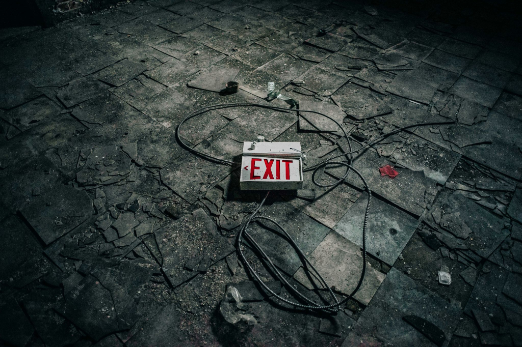 Escape Room vs. Realität: Codes und Passwörter knacken durch Ausprobieren?
