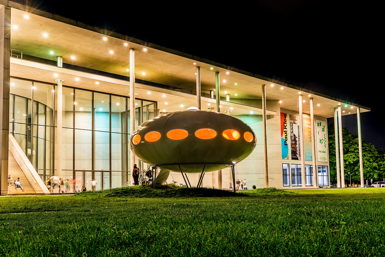 Auch ein kleines UFO-Haus ist Teil der kreativen Sammlungen in der Pinakothek der Moderne.