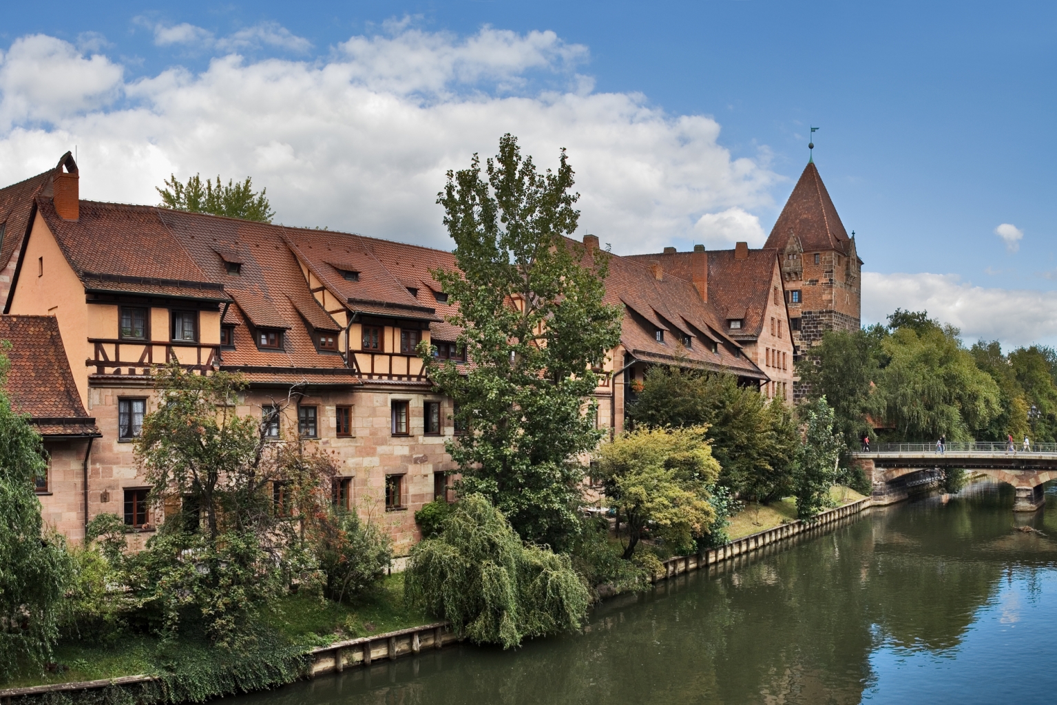 Zwischen Stadtmauer und Gewässer befindet sich an Fronleichnam die größte kreative Vielfalt an Biersorten.