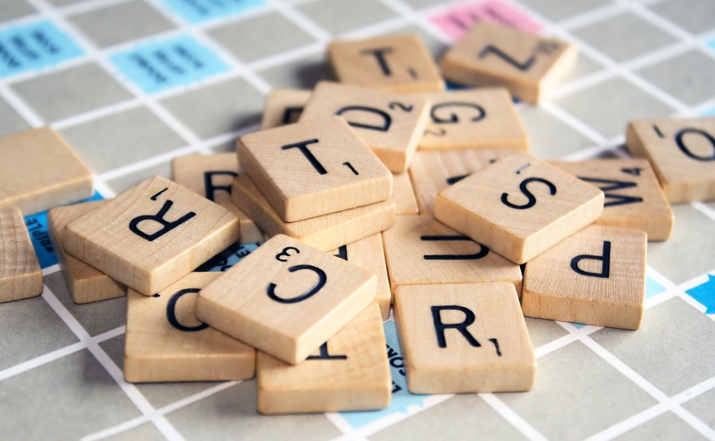 Scrabble ist eine Art Kreuzworträtsel, das sogar klüger macht.